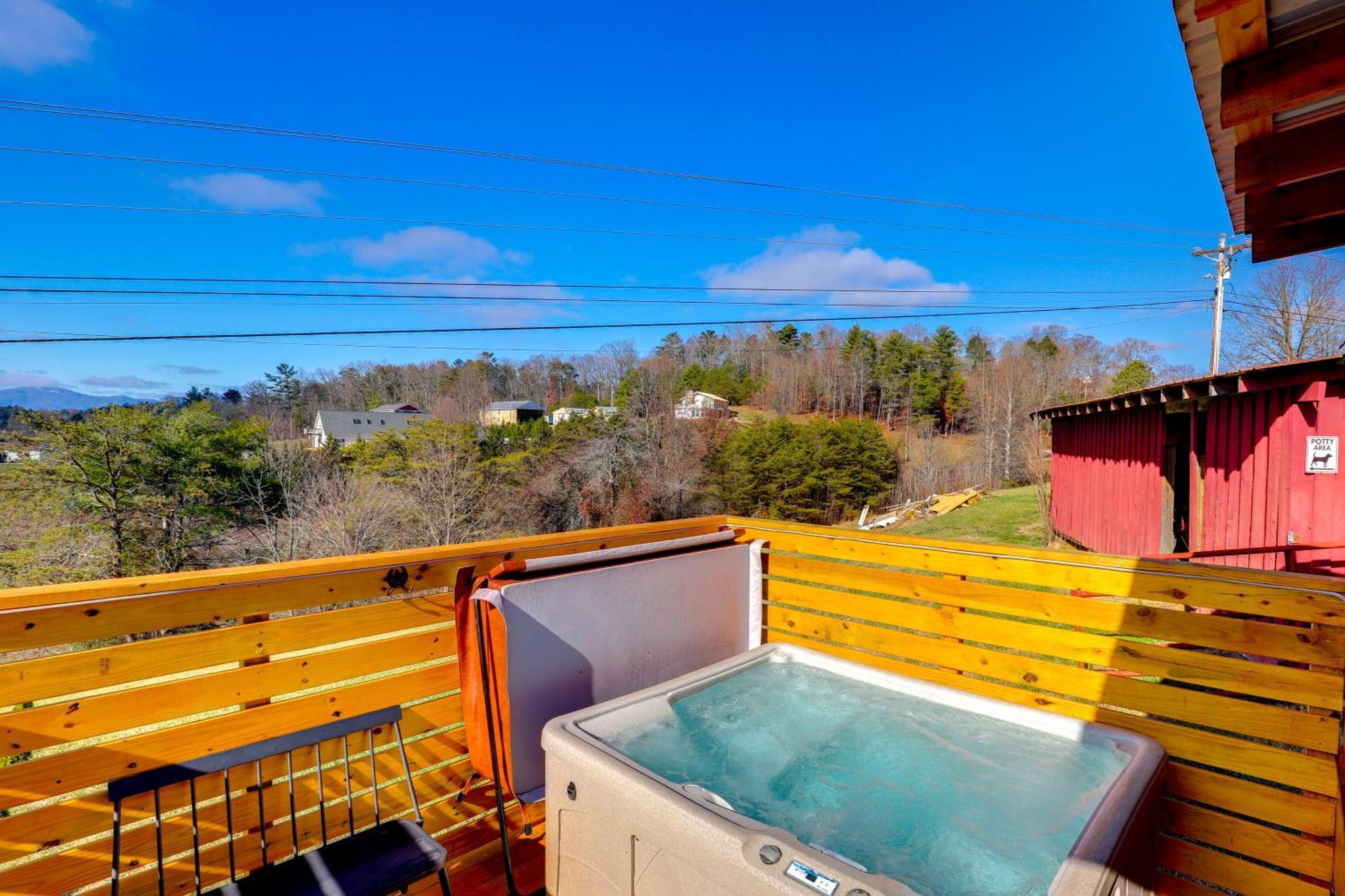 Marshall Studio With Loft, Hot Tub And Views! Zewnętrze zdjęcie